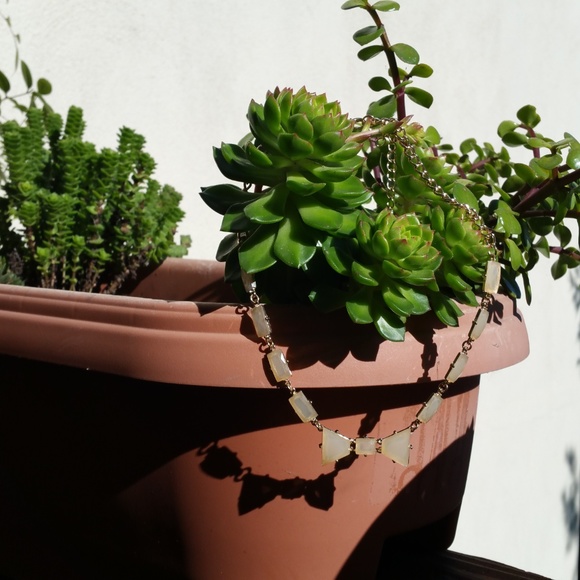 Necklace Bow💼 with peach stones - Picture 4 of 6